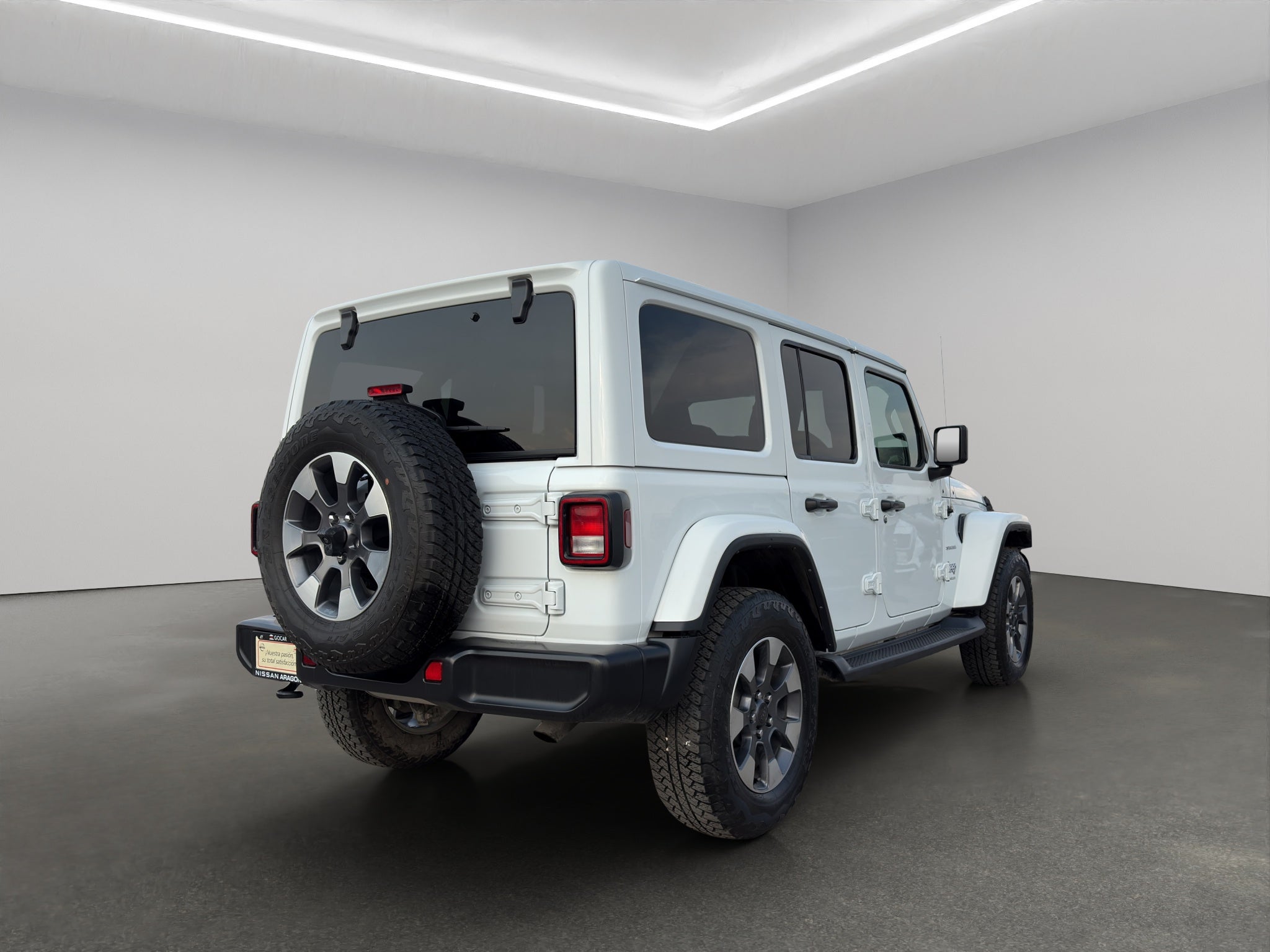 2023 Jeep Wrangler VUD 4x4 4 pts. Unlimited Sahara, MHEV, 3.6l, TA, piel, f. led, RA-18 (línea anterior)