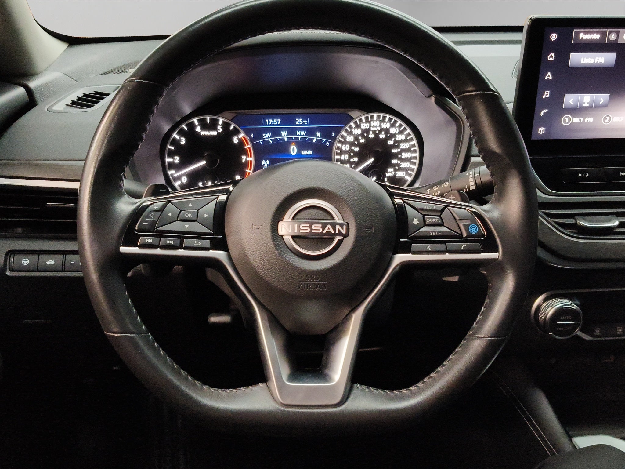 2023 Nissan Altima 4 pts. Exclusive, 2.0T, CVT, climatronic, QC, s. Bose, f. led, RA-19