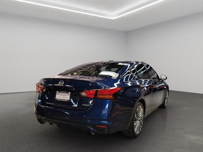 2023 Nissan Altima 4 pts. Exclusive, 2.0T, CVT, climatronic, QC, s. Bose, f. led, RA-19