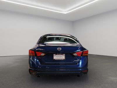 2023 Nissan Altima 4 pts. Exclusive, 2.0T, CVT, climatronic, QC, s. Bose, f. led, RA-19