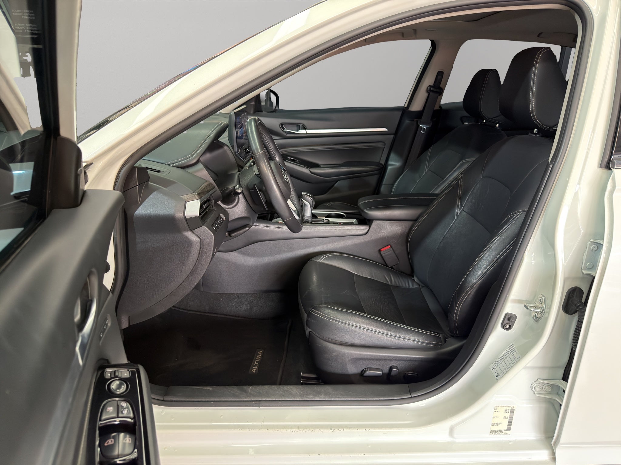 2023 Nissan Altima 4 pts. Exclusive, 2.0T, CVT, climatronic, QC, s. Bose, f. led, RA-19