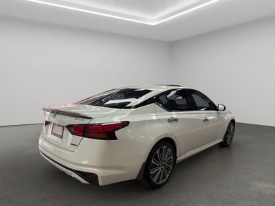 2023 Nissan Altima 4 pts. Exclusive, 2.0T, CVT, climatronic, QC, s. Bose, f. led, RA-19