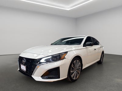 2023 Nissan Altima 4 pts. Exclusive, 2.0T, CVT, climatronic, QC, s. Bose, f. led, RA-19