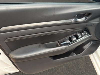 2023 Nissan Altima 4 pts. Exclusive, 2.0T, CVT, climatronic, QC, s. Bose, f. led, RA-19