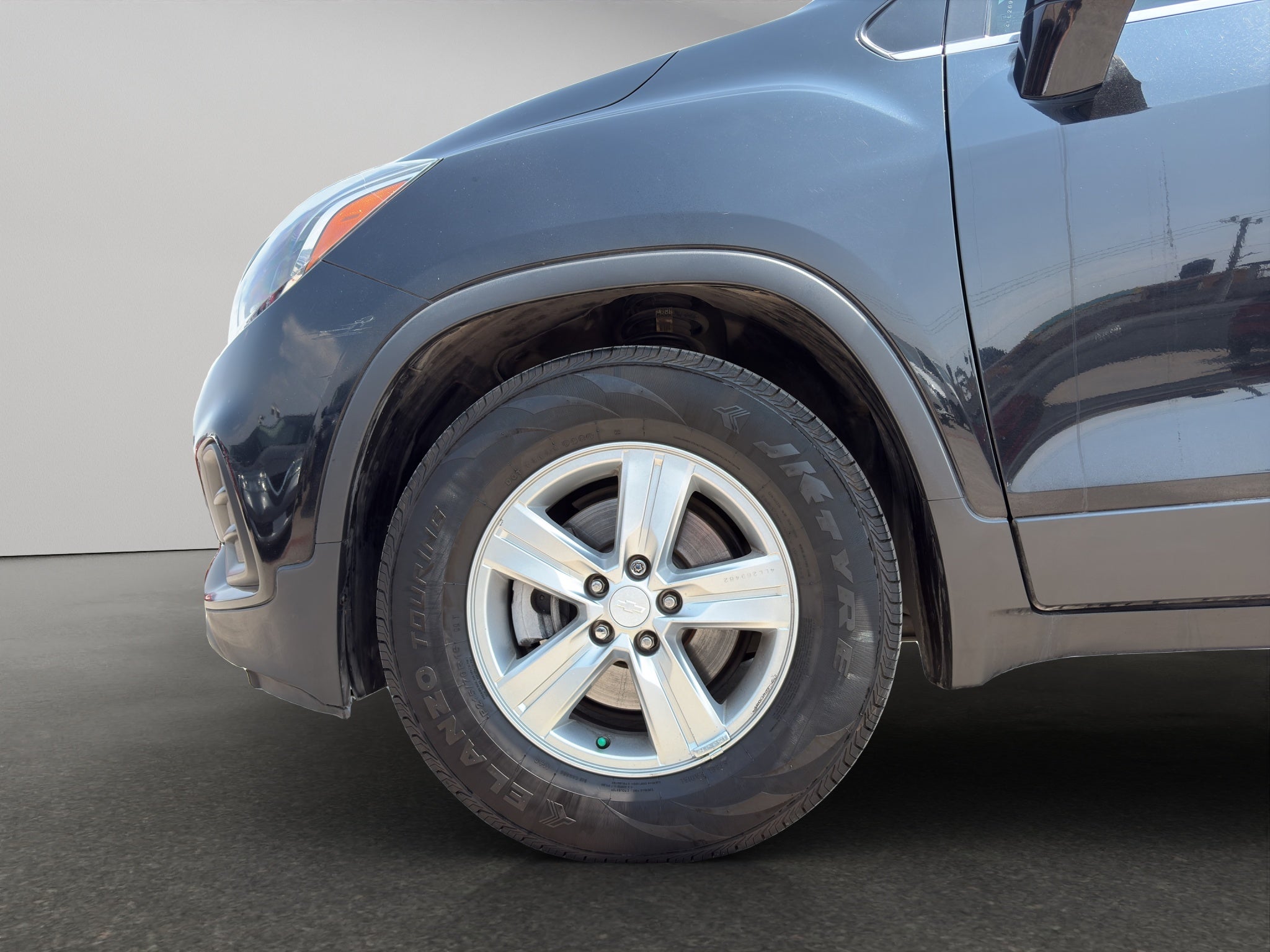 2020 Chevrolet Trax VUD 5 pts. LT, 1.8l, TA, RA-16 (línea anterior)