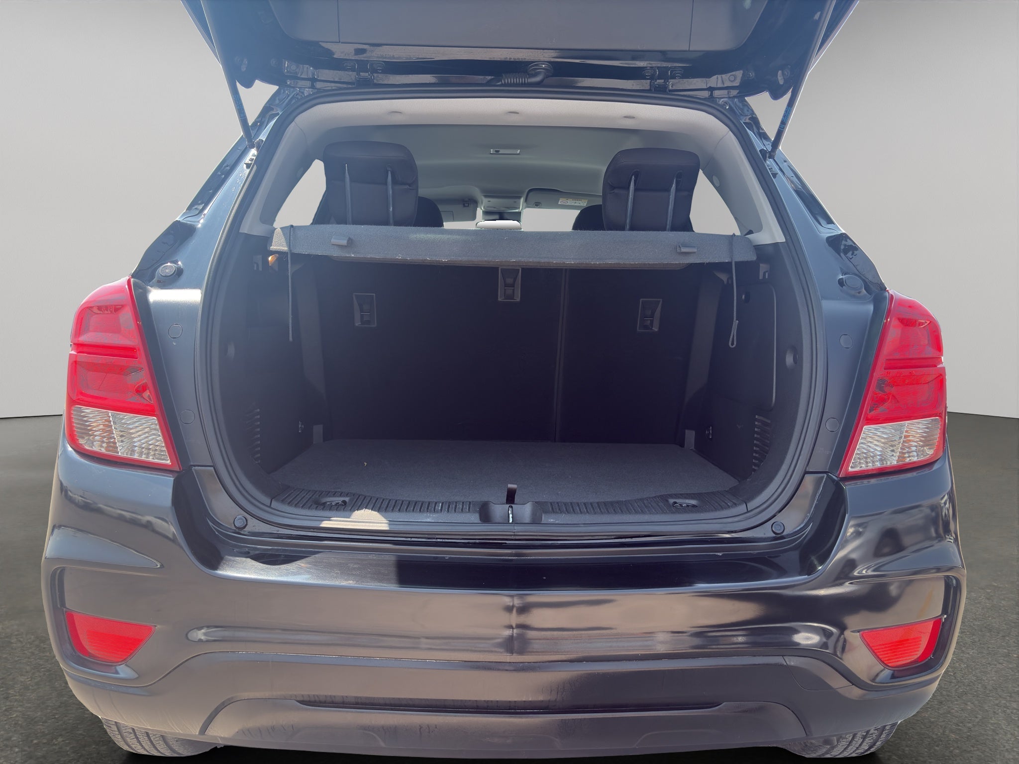 2020 Chevrolet Trax VUD 5 pts. LT, 1.8l, TA, RA-16 (línea anterior)