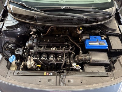 2018 Kia Rio 4 pts. EX, TM6, a/ac. Aut., VE, f. niebla, RA-15 (línea nueva)