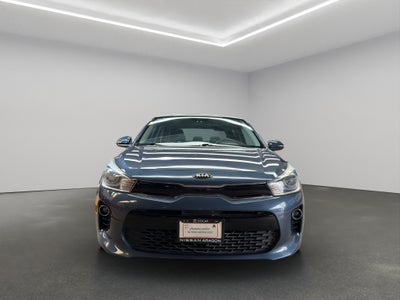 2018 Kia Rio 4 pts. EX, TM6, a/ac. Aut., VE, f. niebla, RA-15 (línea nueva)