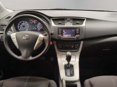 2016 Nissan Sentra 4 pts. Advance, CVT, a/ac., f. niebla, RA-16 (línea anterior)