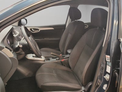 2016 Nissan Sentra 4 pts. Advance, CVT, a/ac., f. niebla, RA-16 (línea anterior)