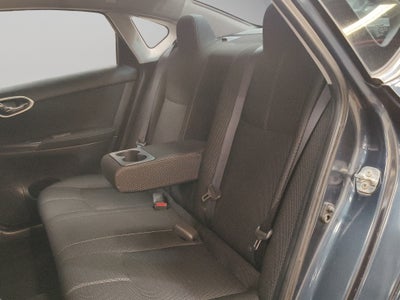 2016 Nissan Sentra 4 pts. Advance, CVT, a/ac., f. niebla, RA-16 (línea anterior)