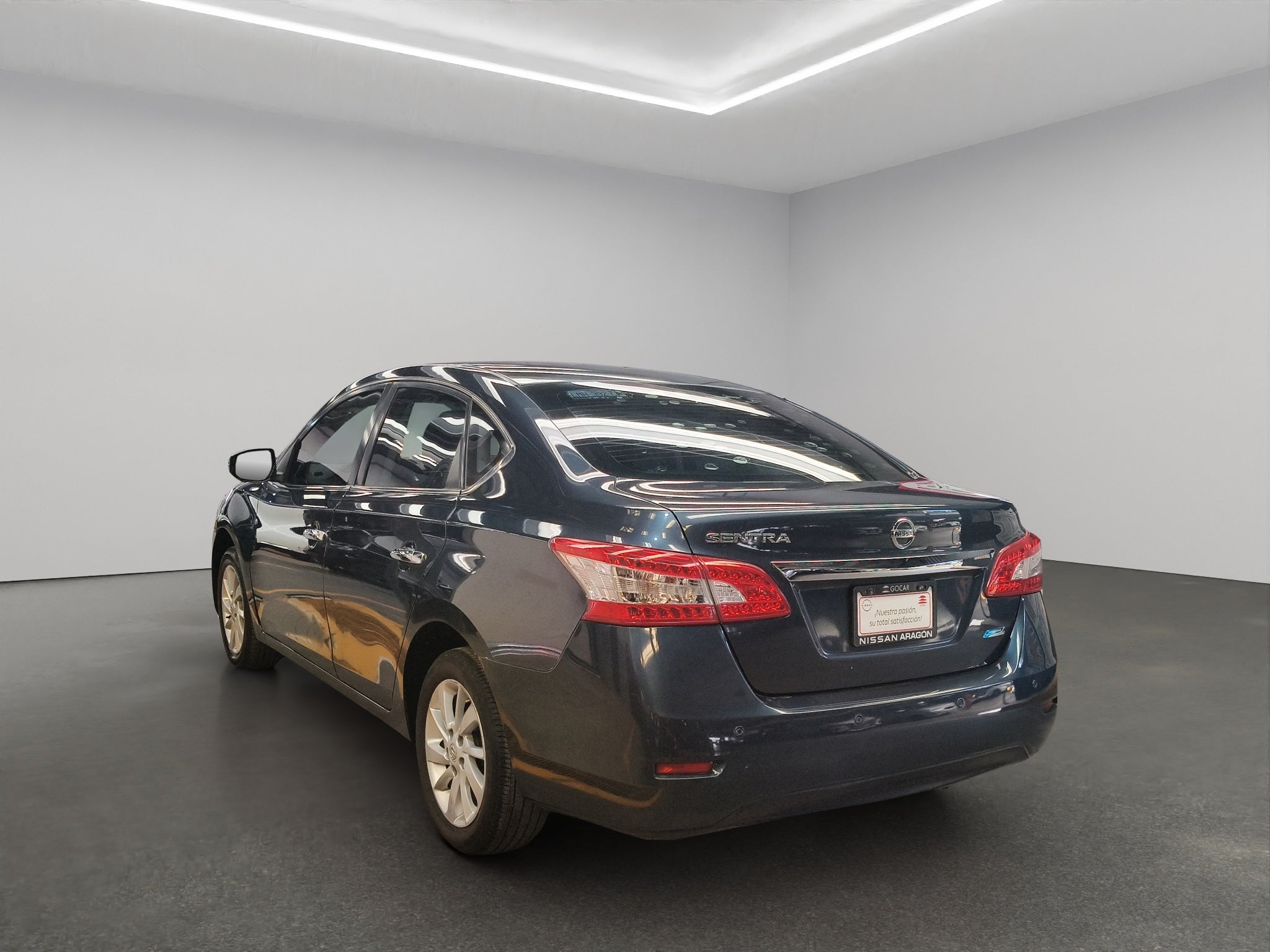 2016 Nissan Sentra 4 pts. Advance, CVT, a/ac., f. niebla, RA-16 (línea anterior)