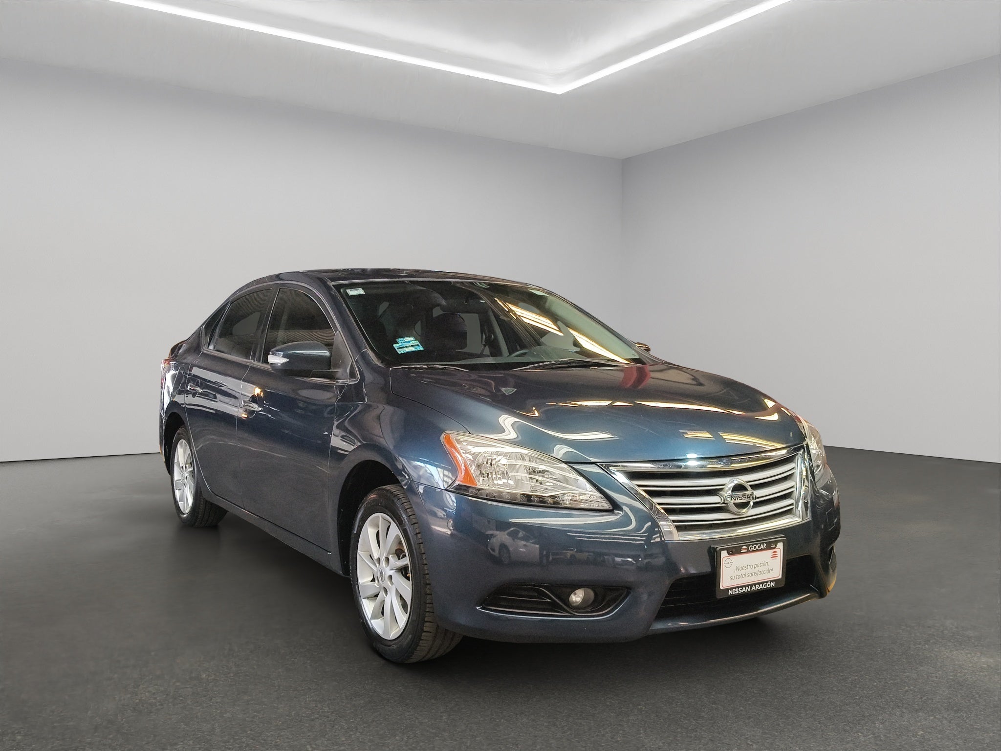 2016 Nissan Sentra 4 pts. Advance, CVT, a/ac., f. niebla, RA-16 (línea anterior)