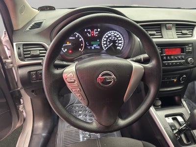 2017 Nissan Sentra 4 pts. Sense, CVT, a/ac., RA-16 (cambio de línea)