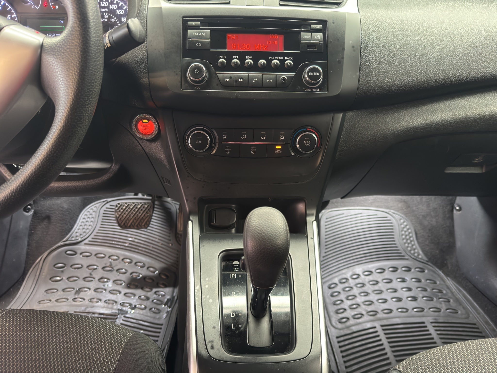 2017 Nissan Sentra 4 pts. Sense, CVT, a/ac., RA-16 (cambio de línea)
