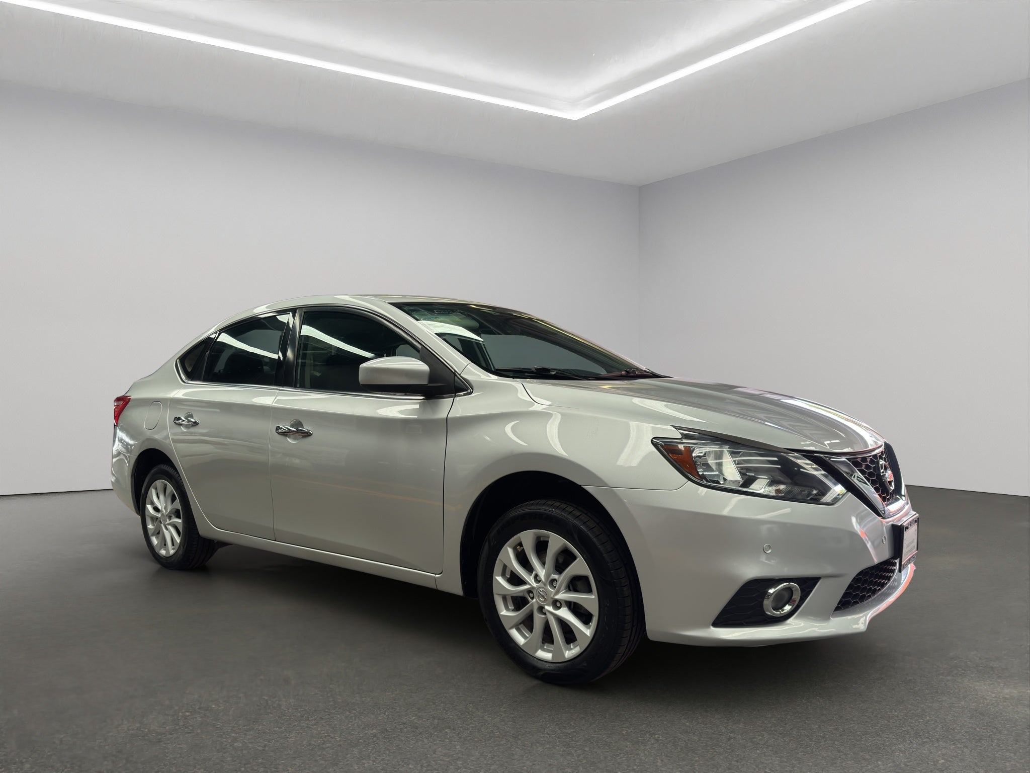 2017 Nissan Sentra 4 pts. Sense, CVT, a/ac., RA-16 (cambio de línea)