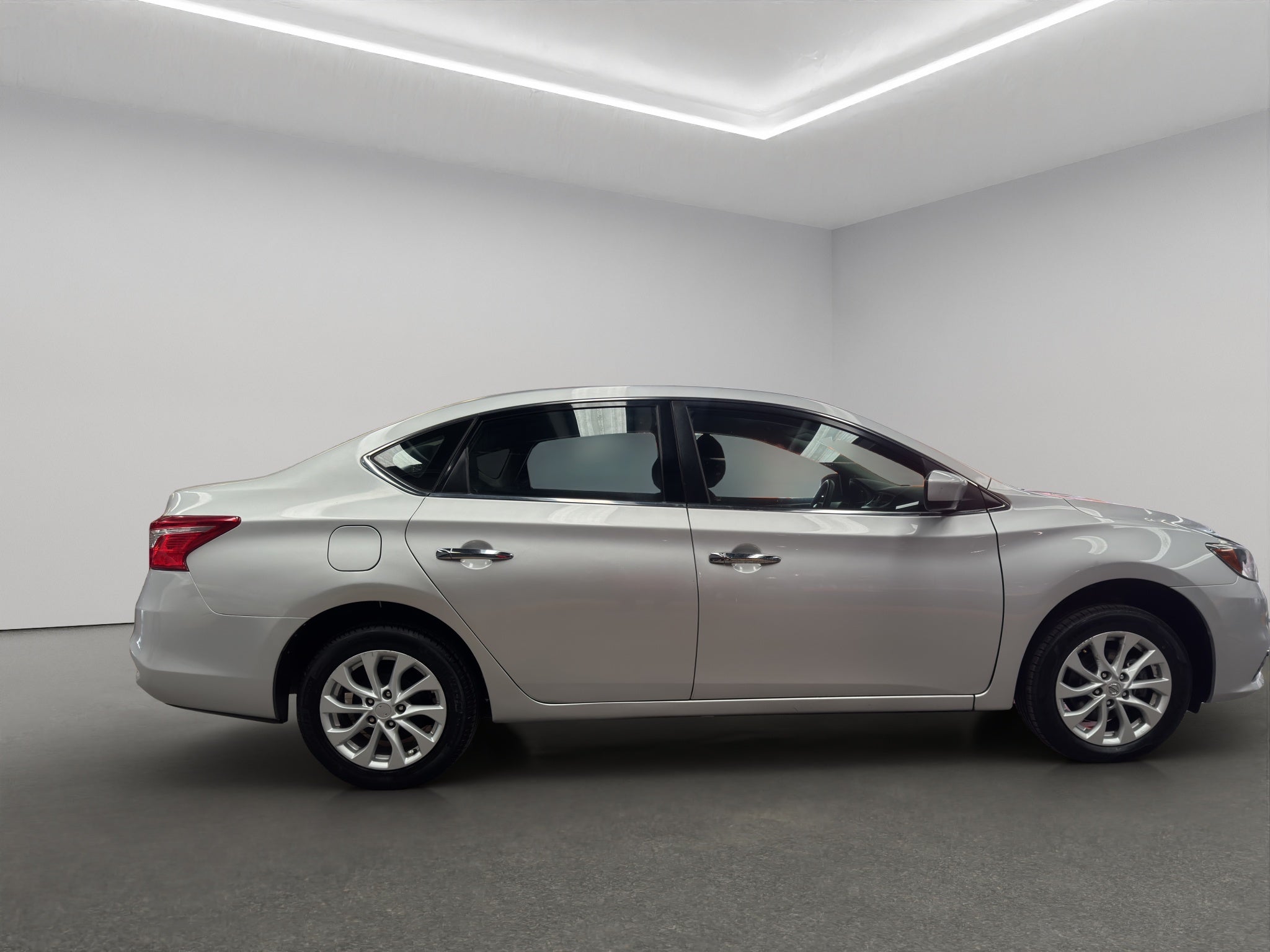 2017 Nissan Sentra 4 pts. Sense, CVT, a/ac., RA-16 (cambio de línea)