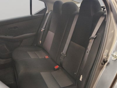 2024 Nissan Sentra 4 pts. Advance, CVT, a/ac., f. niebla, RA-16