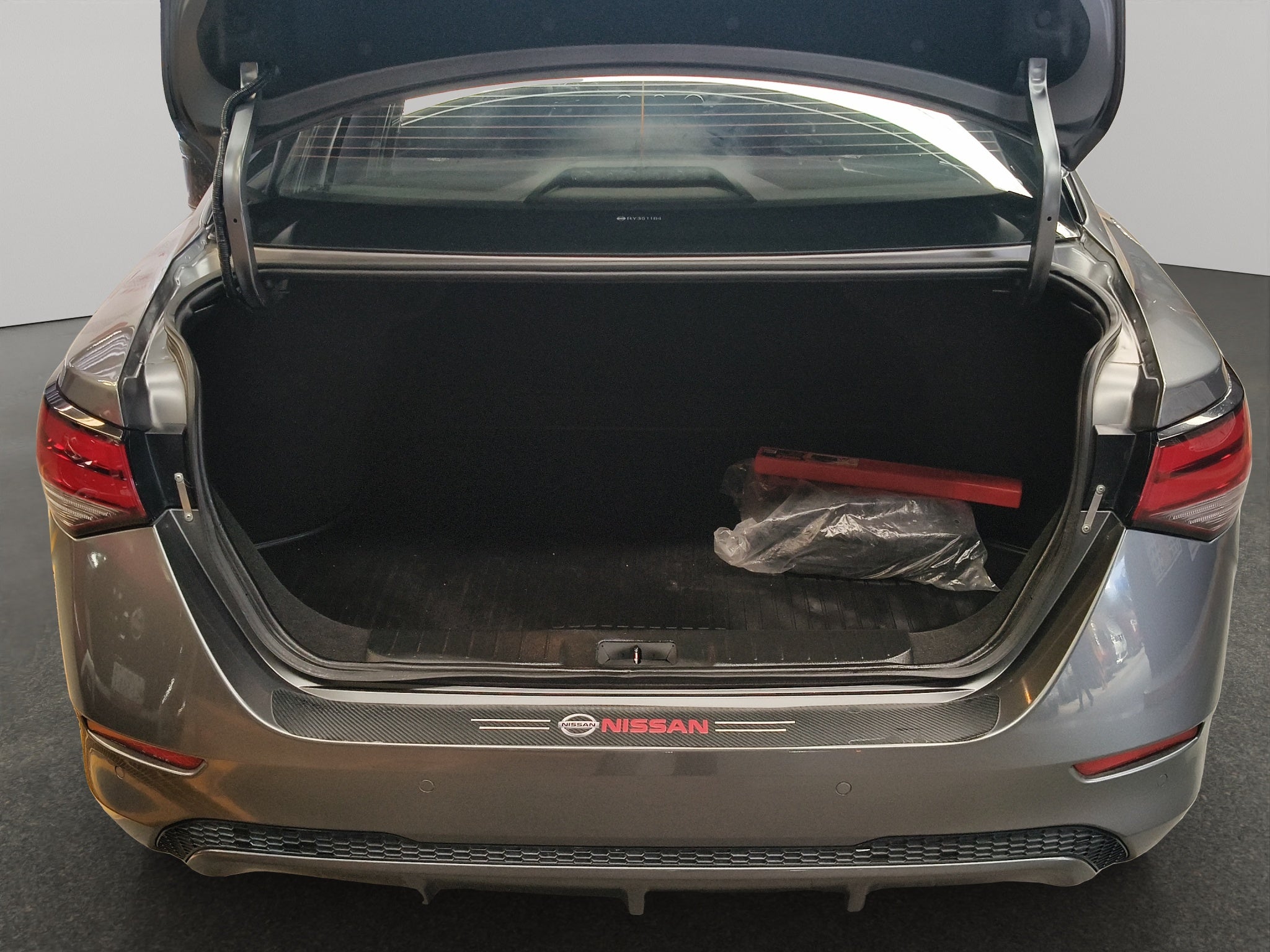 2024 Nissan Sentra 4 pts. Advance, CVT, a/ac., f. niebla, RA-16