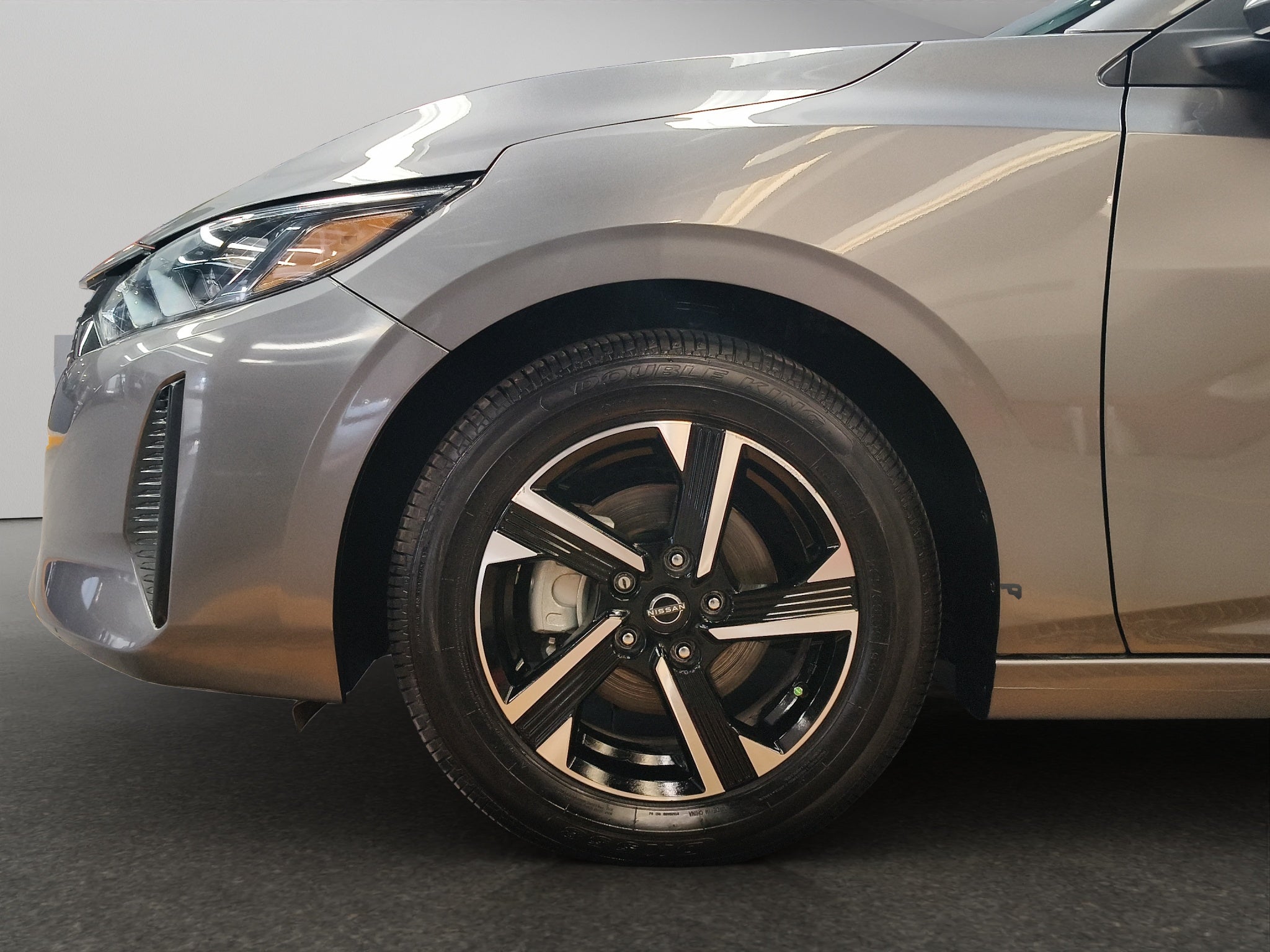 2024 Nissan Sentra 4 pts. Advance, CVT, a/ac., f. niebla, RA-16