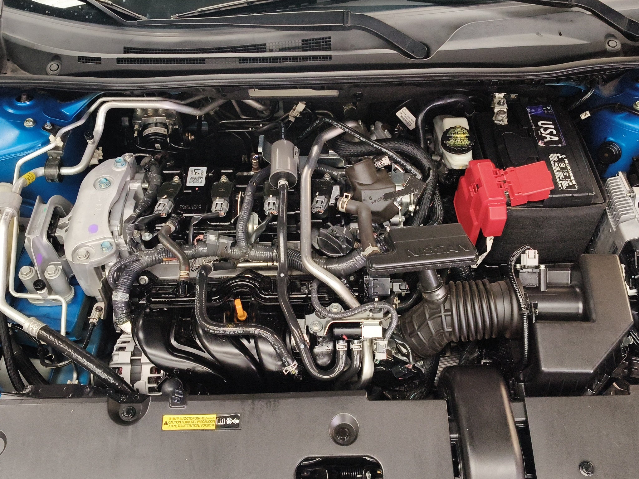 2020 Nissan Sentra 4 pts. Advance, CVT, a/ac., f. niebla, RA-16 (línea anterior)