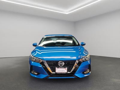 2020 Nissan Sentra 4 pts. Advance, CVT, a/ac., f. niebla, RA-16 (línea anterior)