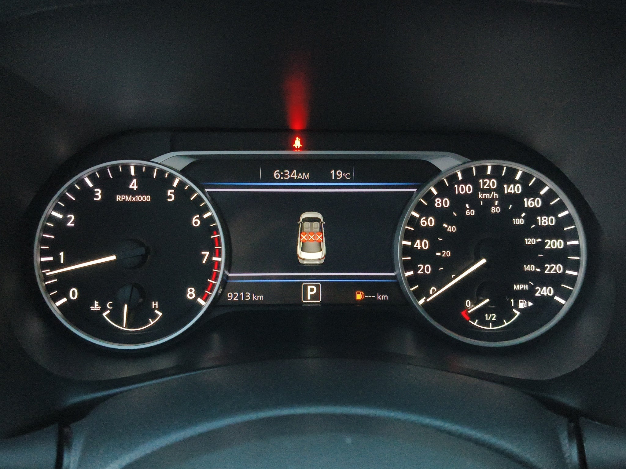 2024 Nissan Sentra 4 pts. SR, TA, a/ac., QC, s. Bose, f. led, RA-18