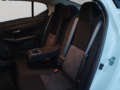 2024 Nissan Sentra 4 pts. SR, TA, a/ac., QC, s. Bose, f. led, RA-18