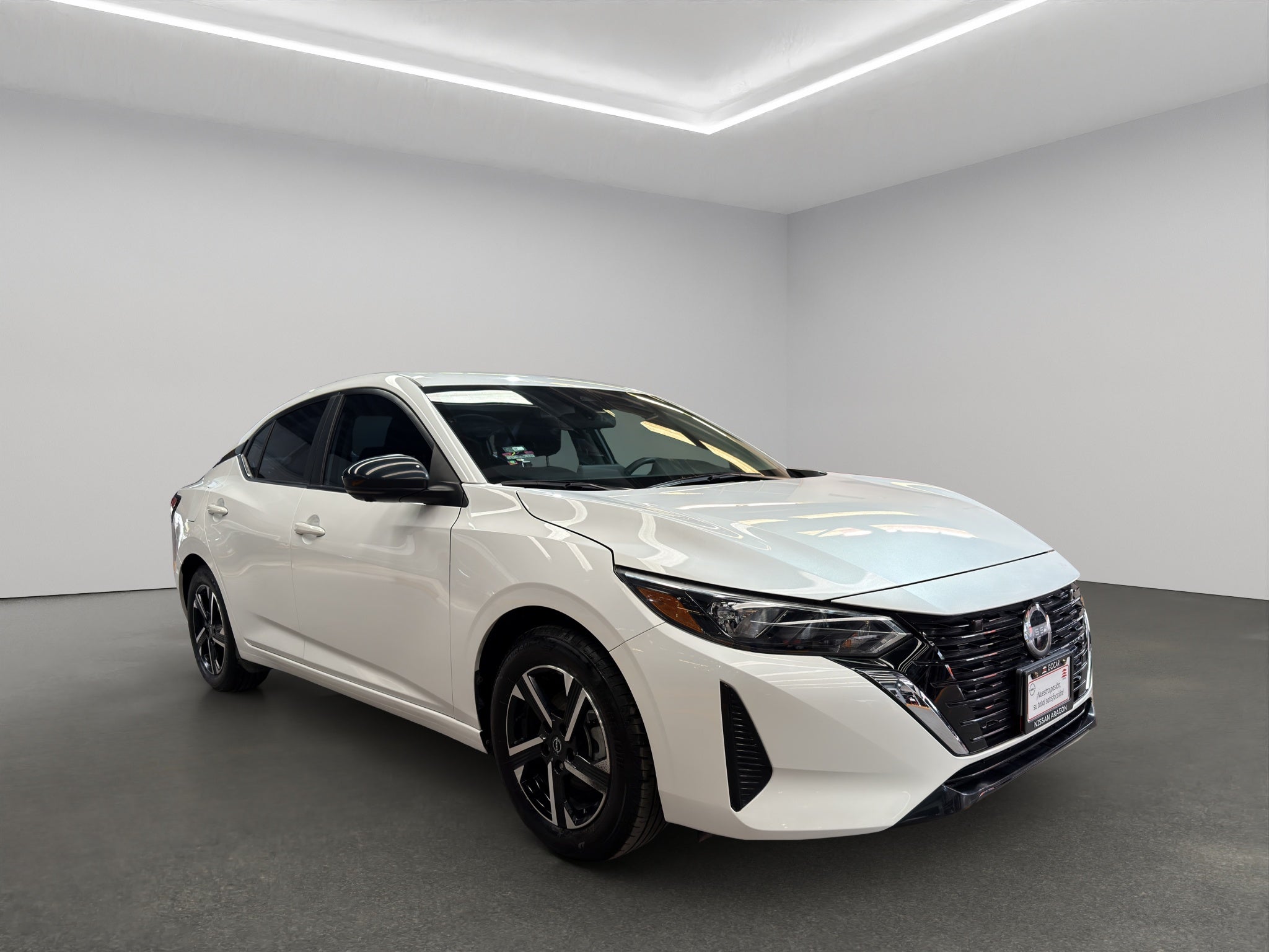 2024 Nissan Sentra 4 pts. Advance, TM6, a/ac., f. niebla, RA-16