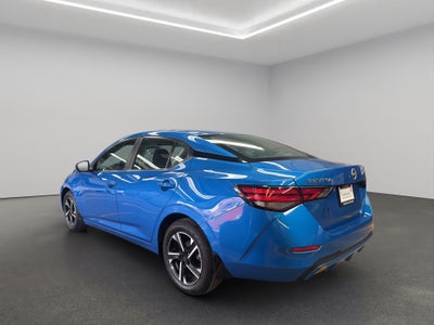 2025 Nissan Sentra 4 pts. Advance, CVT, a/ac., f.niebla, RA-16 (línea anterior)