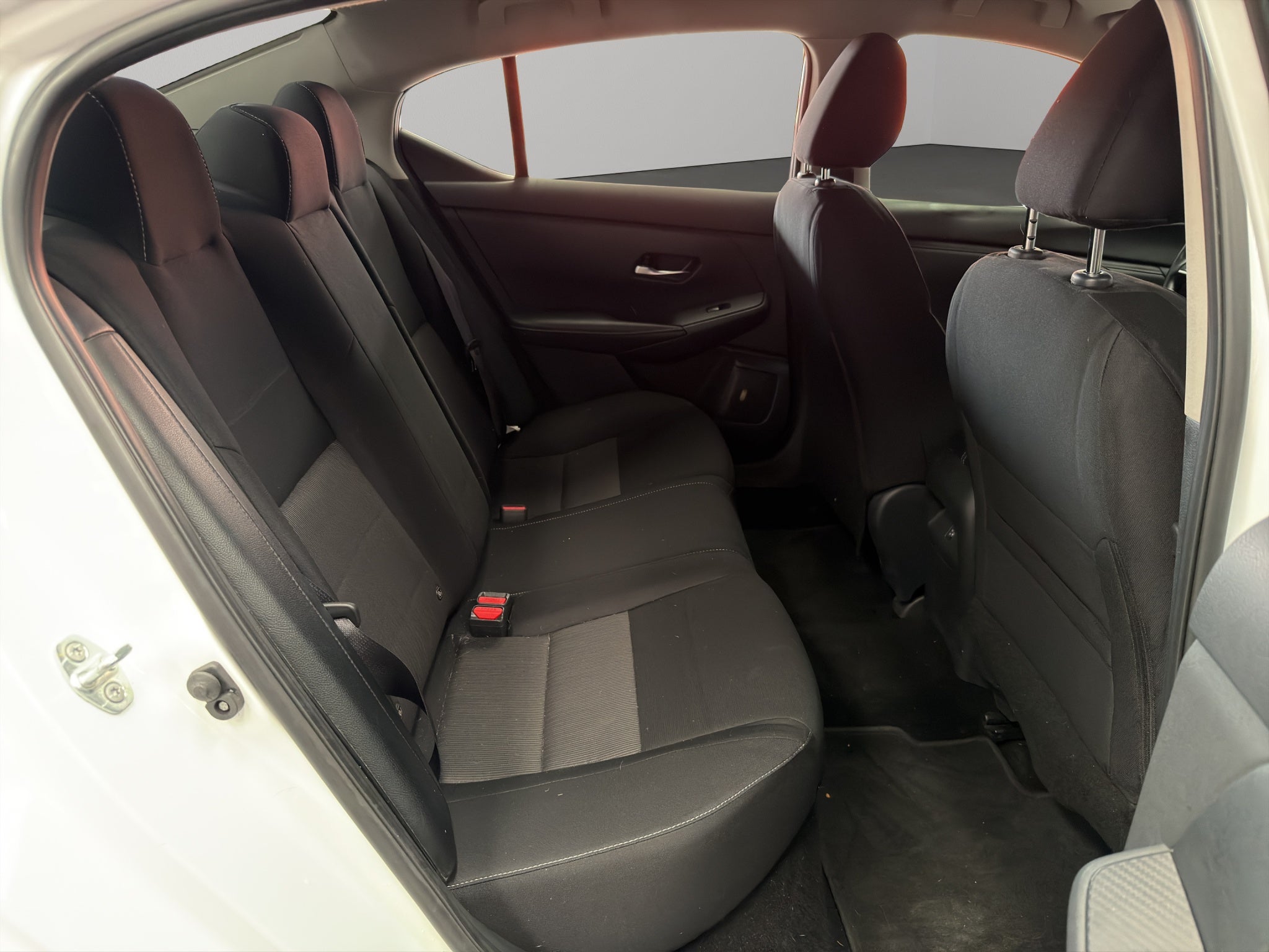 2023 Nissan Sentra 4 pts. Advance, CVT, a/ac., f. niebla, RA-16