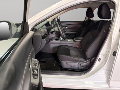 2023 Nissan Sentra 4 pts. Advance, CVT, a/ac., f. niebla, RA-16