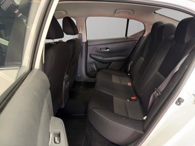 2023 Nissan Sentra 4 pts. Advance, CVT, a/ac., f. niebla, RA-16