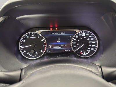 2025 Nissan Sentra 4 pts. Advance, TM6, a/ac., f. niebla, RA-16 (línea anterior)