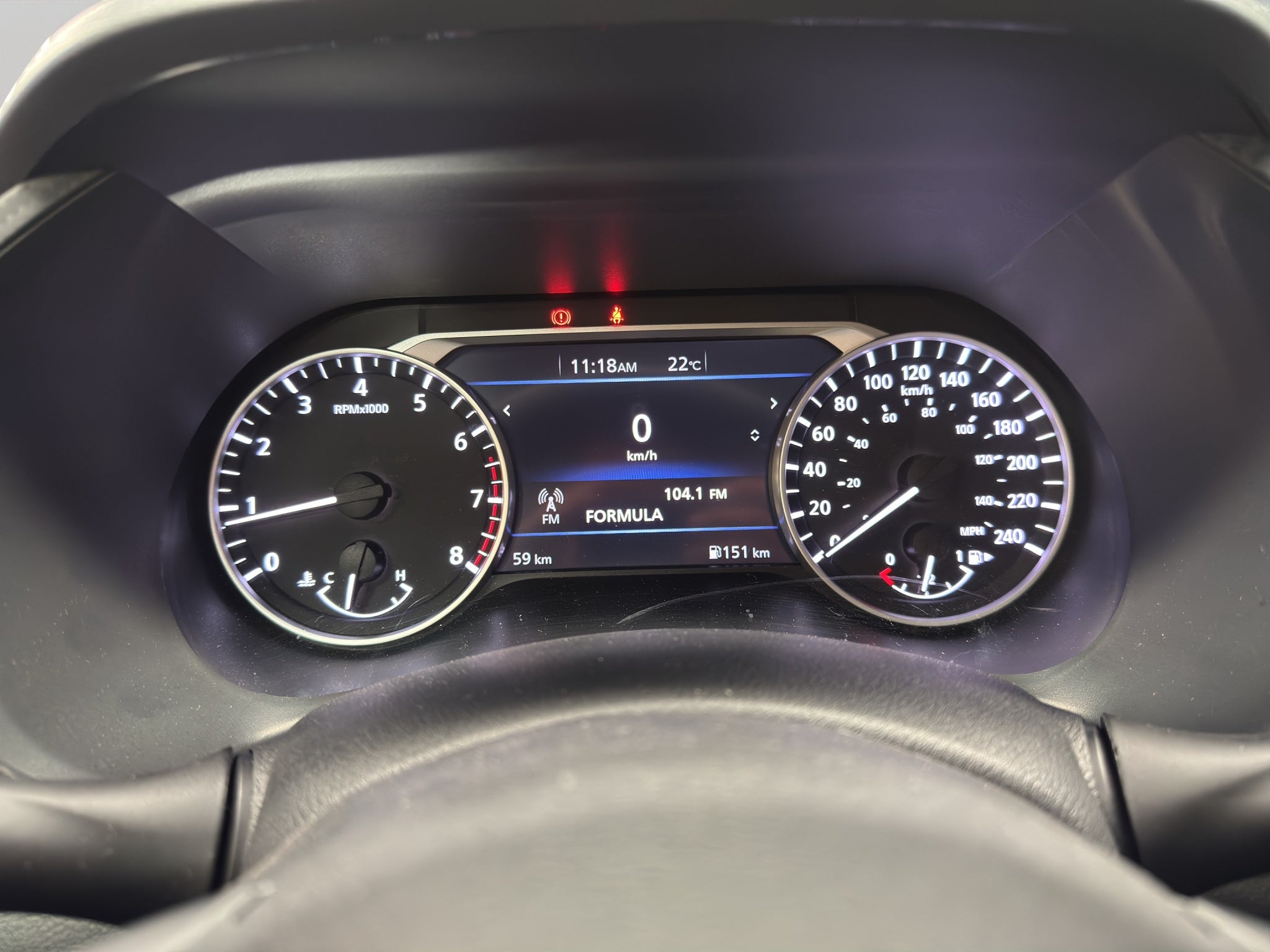 2025 Nissan Sentra 4 pts. Advance, TM6, a/ac., f. niebla, RA-16 (línea anterior)