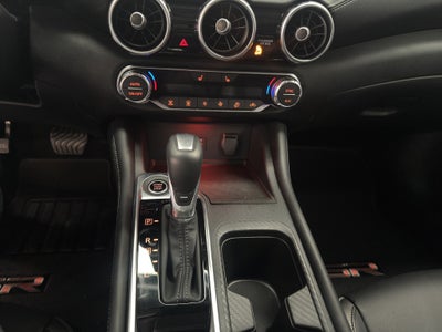 2025 Nissan Sentra 4 pts. SR Platinum, TA, a/ac. Aut., piel, QC, s. Bose, f. led, RA-18 (línea anterior)