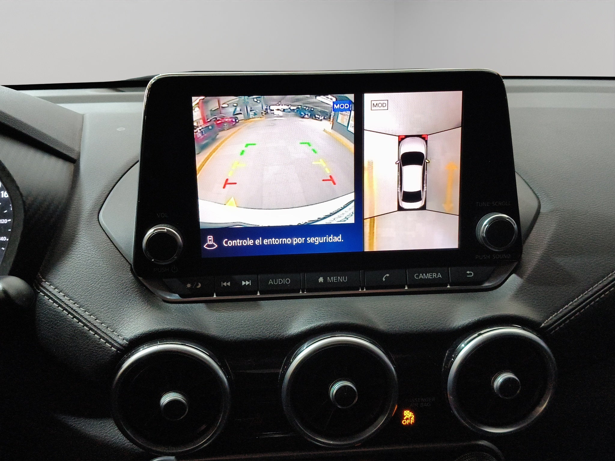 2022 Nissan Sentra 4 pts. Advance, TM6, a/ac., f. niebla, RA-16