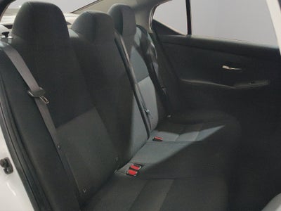 2022 Nissan Sentra 4 pts. Advance, TM6, a/ac., f. niebla, RA-16