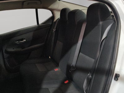 2022 Nissan Sentra 4 pts. Advance, TM6, a/ac., f. niebla, RA-16