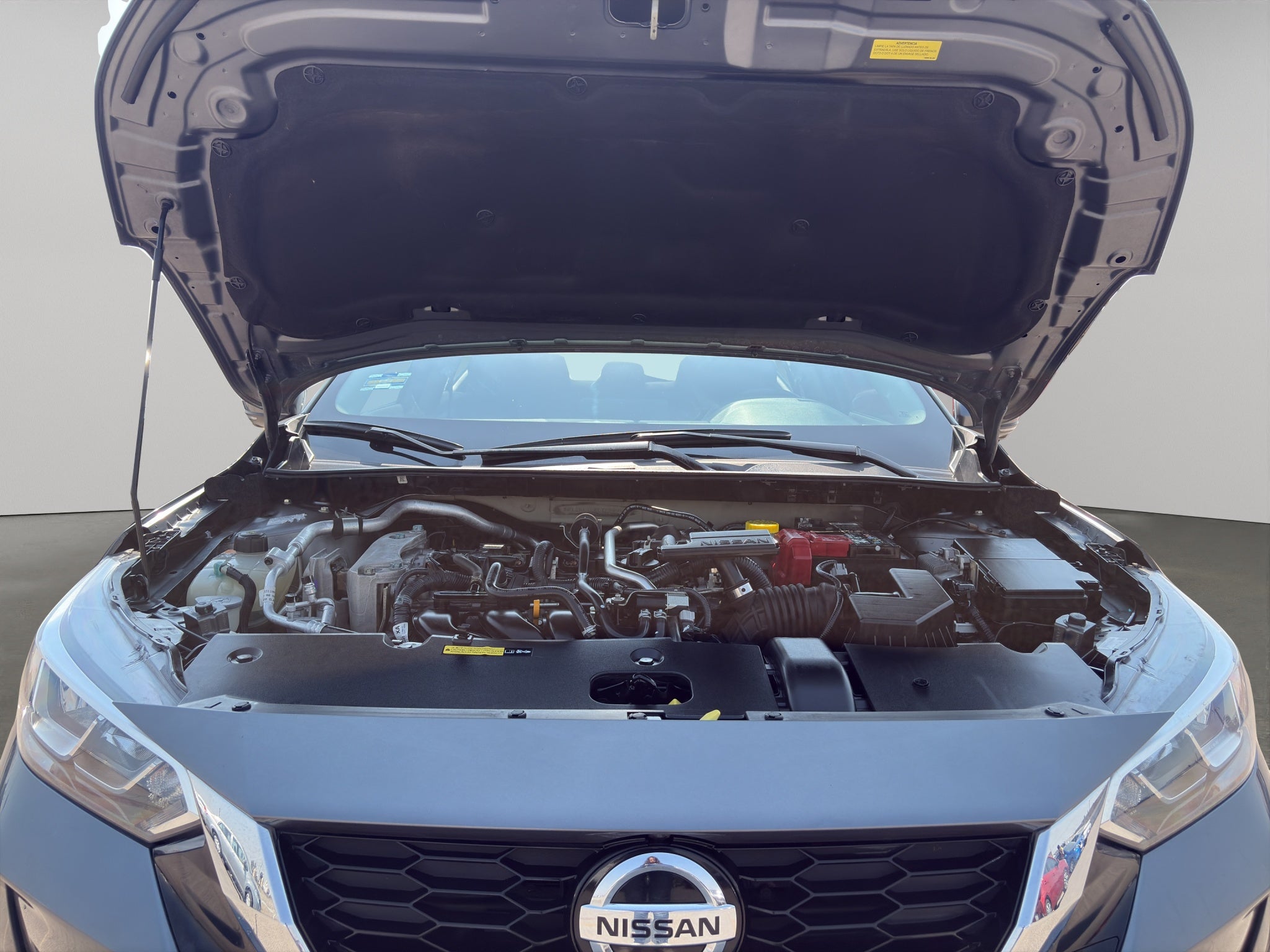 2023 Nissan Sentra 4 pts. Advance, CVT, a/ac., f. niebla, RA-16