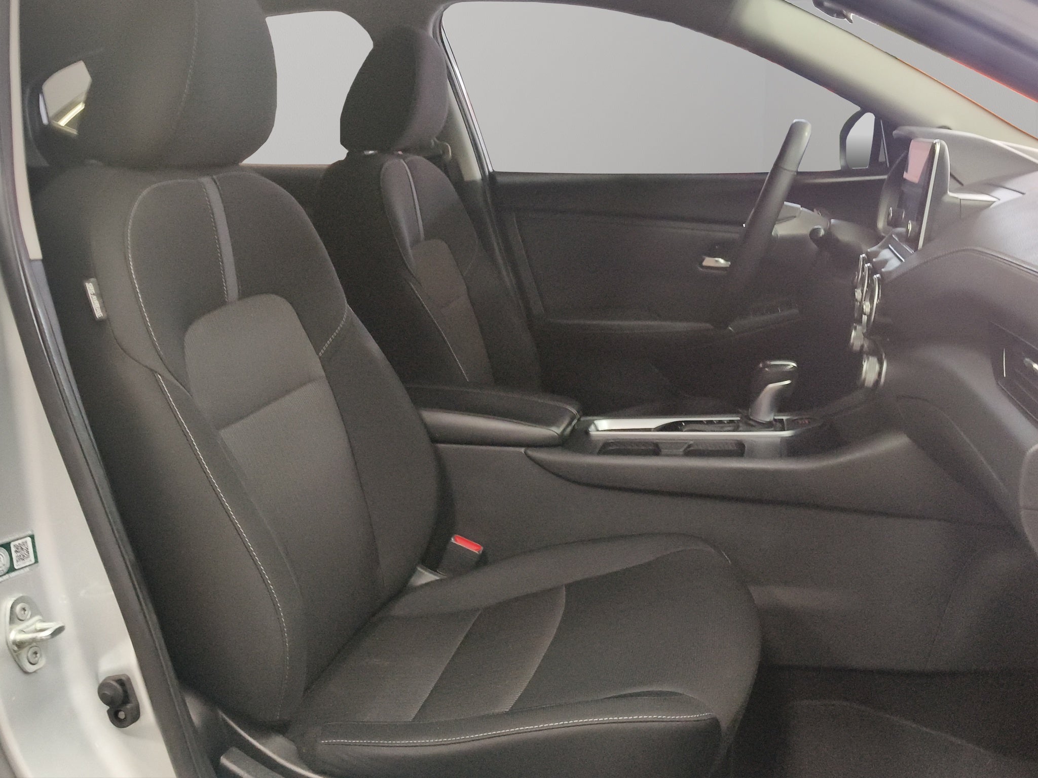 2023 Nissan Sentra 4 pts. Advance, CVT, a/ac., f. niebla, RA-16