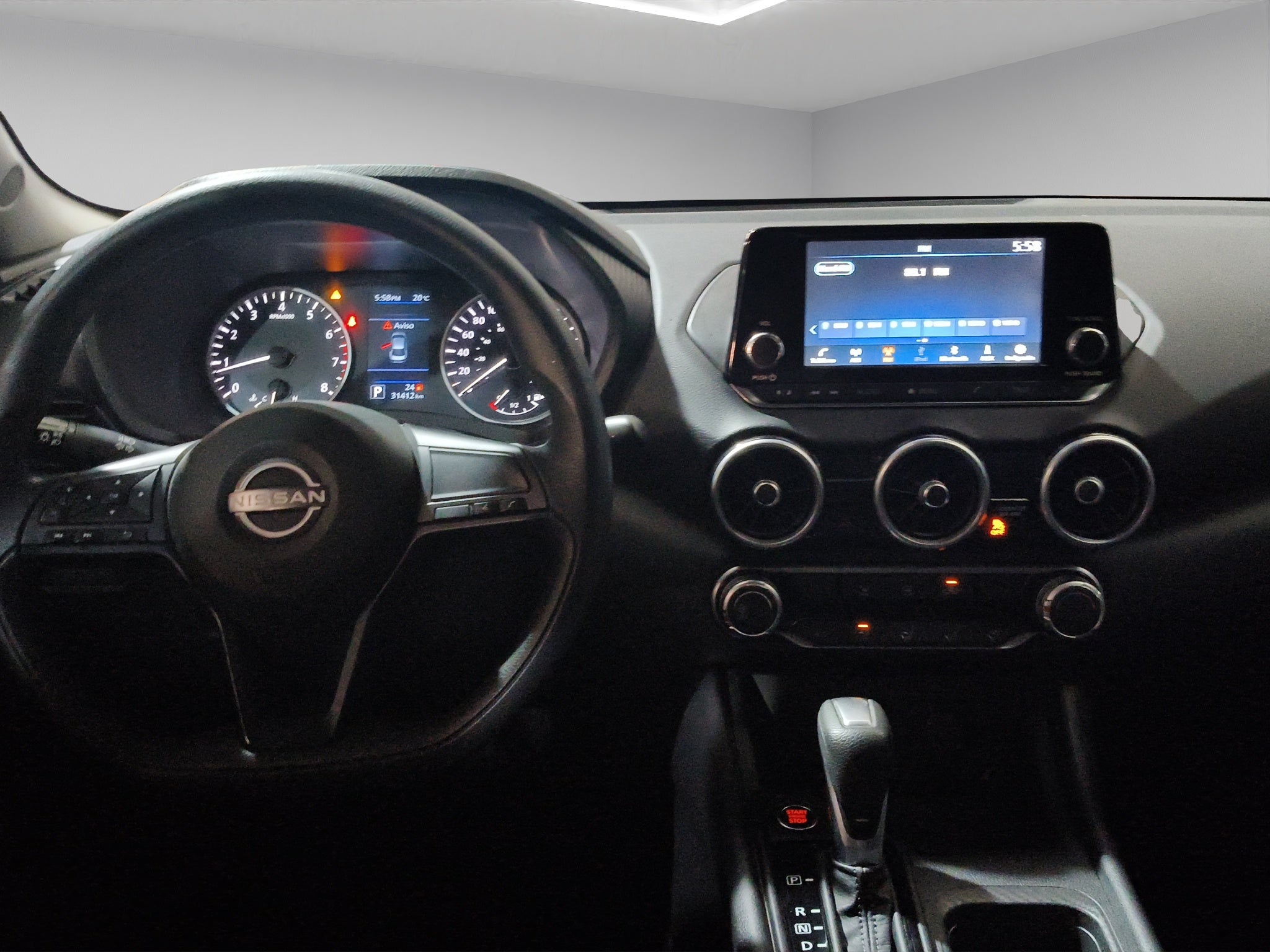 2025 Nissan Sentra 4 pts. Sense, CVT, a/ac., RA-16 (línea anterior)