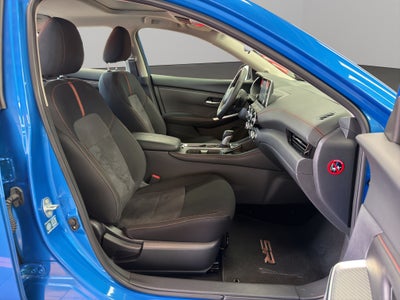 2025 Nissan Sentra 4 pts. SR, TA, a/ac., QC, s. Bose, f. led, RA-18 (línea anterior)