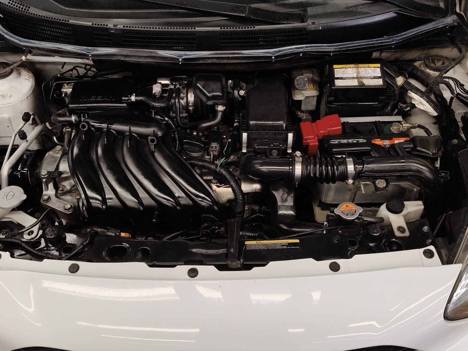 2020 Nissan March 5 pts. HB Sense, TM5, a/ac., CD, Bluetooth, R-14 (línea anterior)