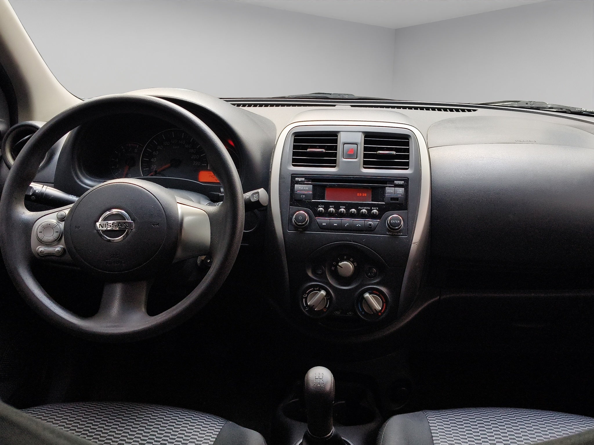 2018 Nissan March 5 pts. HB Sense, TM5, a/ac., CD, Bluetooth, R-14
