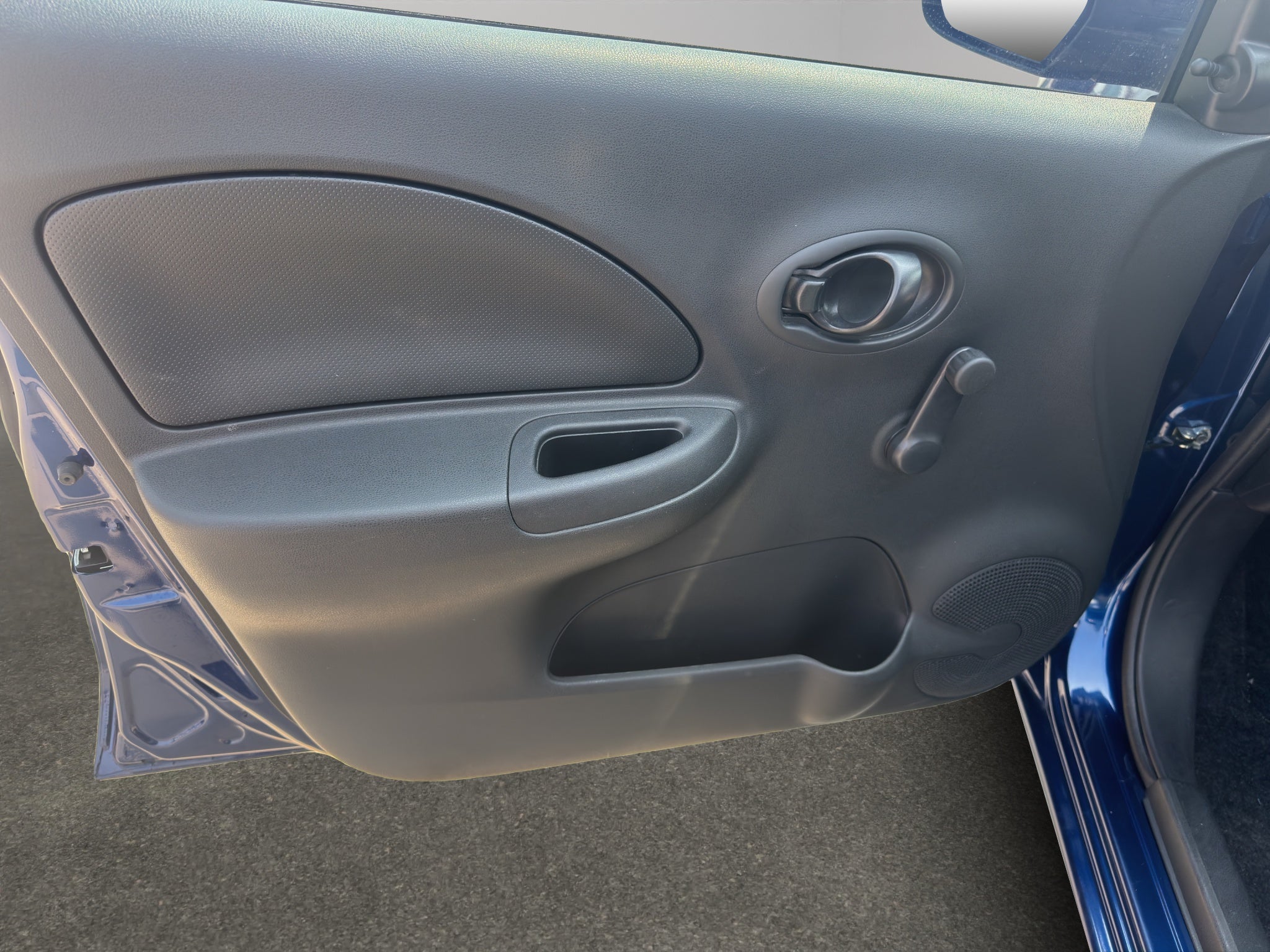 2023 Nissan March 5 pts. HB Sense, TM5, a/ac., R-14