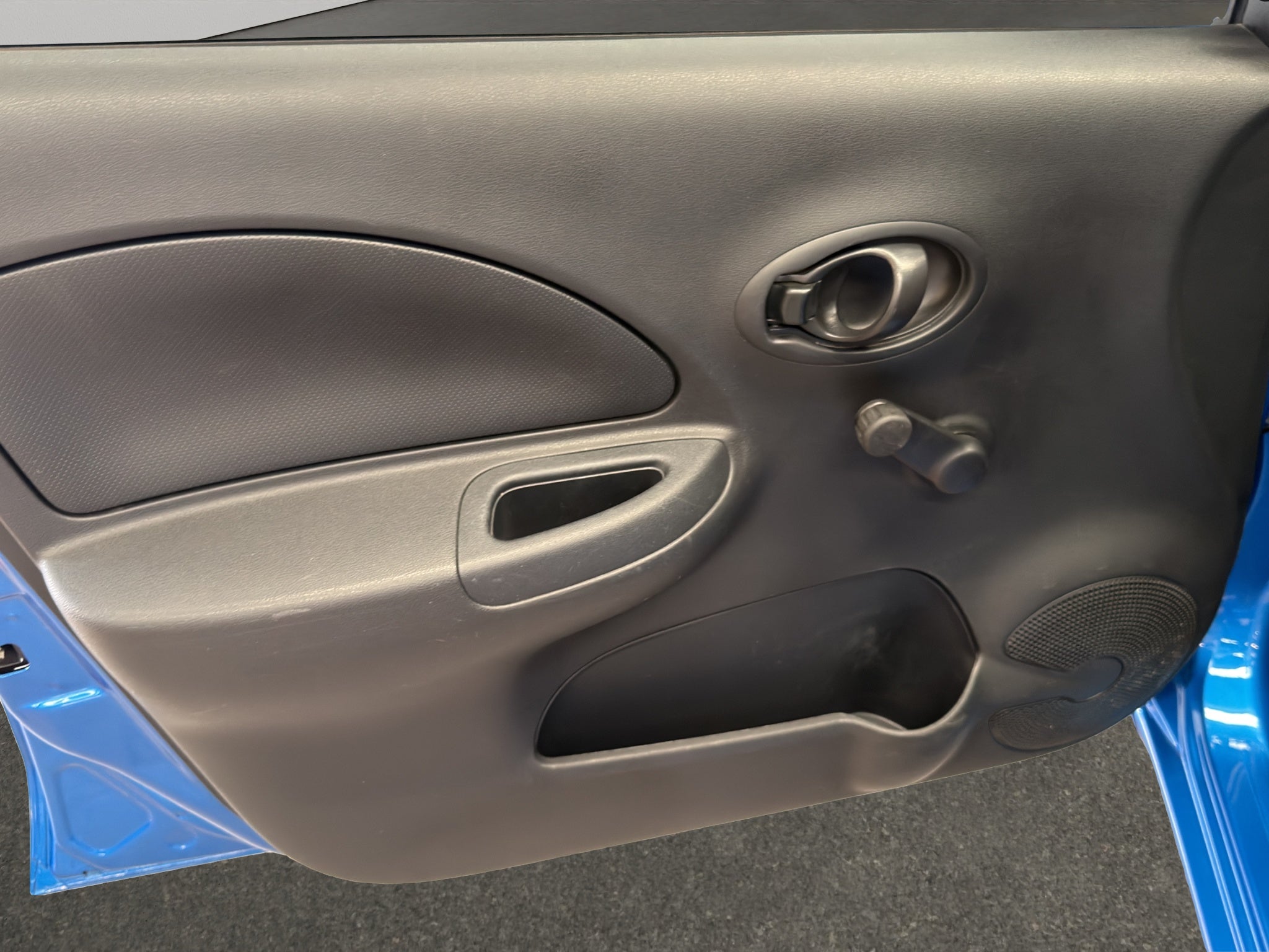 2024 Nissan March 5 pts. HB Sense, TM5, a/ac., R-14