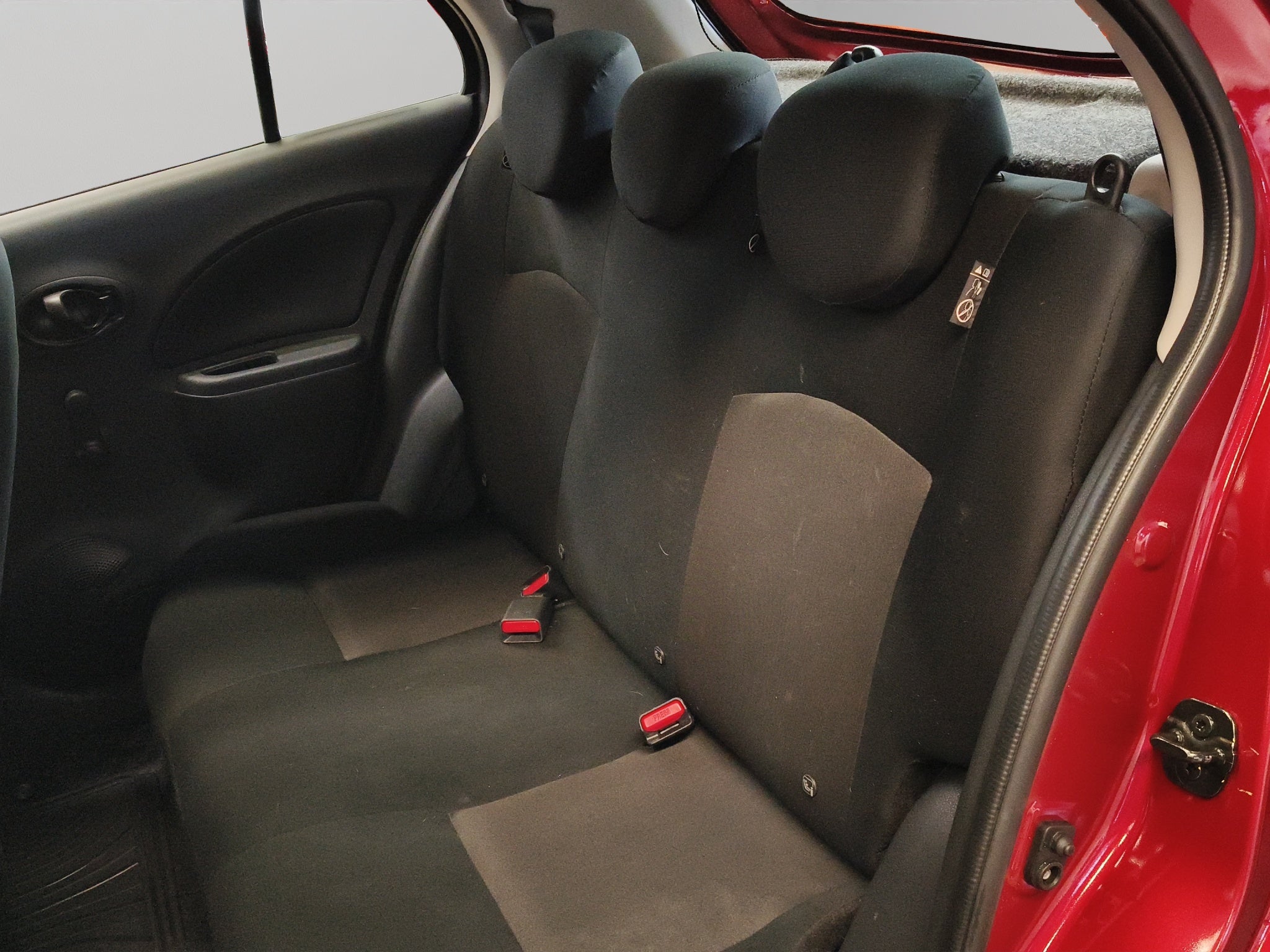 2025 Nissan March 5 pts. HB Sense, TM5, a/ac., R-14