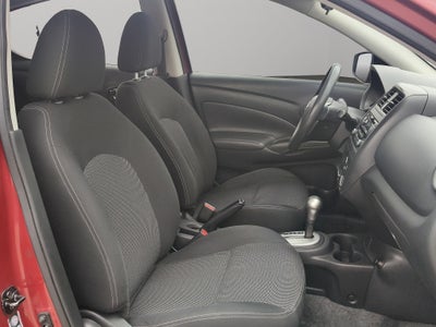 2019 Nissan Versa 4 pts. Sense, TA, a/ac., VE (línea anterior)