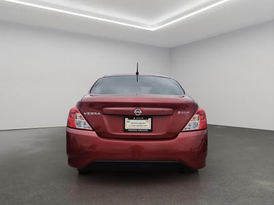 2019 Nissan Versa 4 pts. Sense, TA, a/ac., VE (línea anterior)